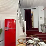 Вилла Bosphorus Arnavutkoey 5br For 12 Guests *