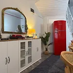 Вилла Bosphorus Arnavutkoey 5br For 12 Guests *