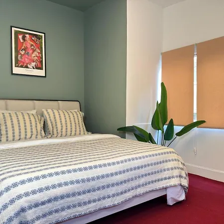 Villa Bosphorus Arnavutkoey 5br For 12 Guests İstanbul