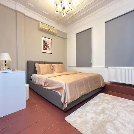Villa Bosphorus Arnavutkoey 5br For 12 Guests *