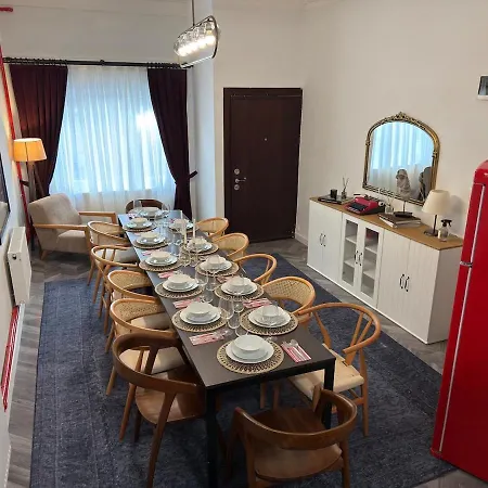 Bosphorus Arnavutkoey 5br For 12 Guests * 이스탄불