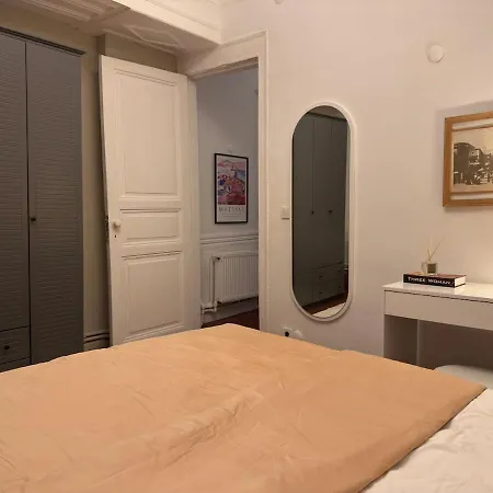 Bosphorus Arnavutkoey 5br For 12 Guests Villa