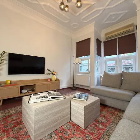 Bosphorus Arnavutkoey 5br For 12 Guests