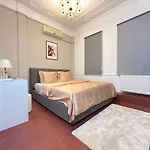 فيلة Bosphorus Arnavutkoey 5br For 12 Guests *
